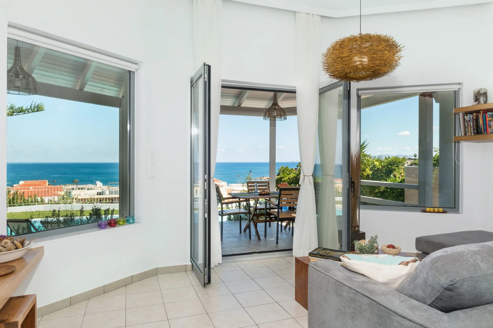 Photo - Thea Thalassa