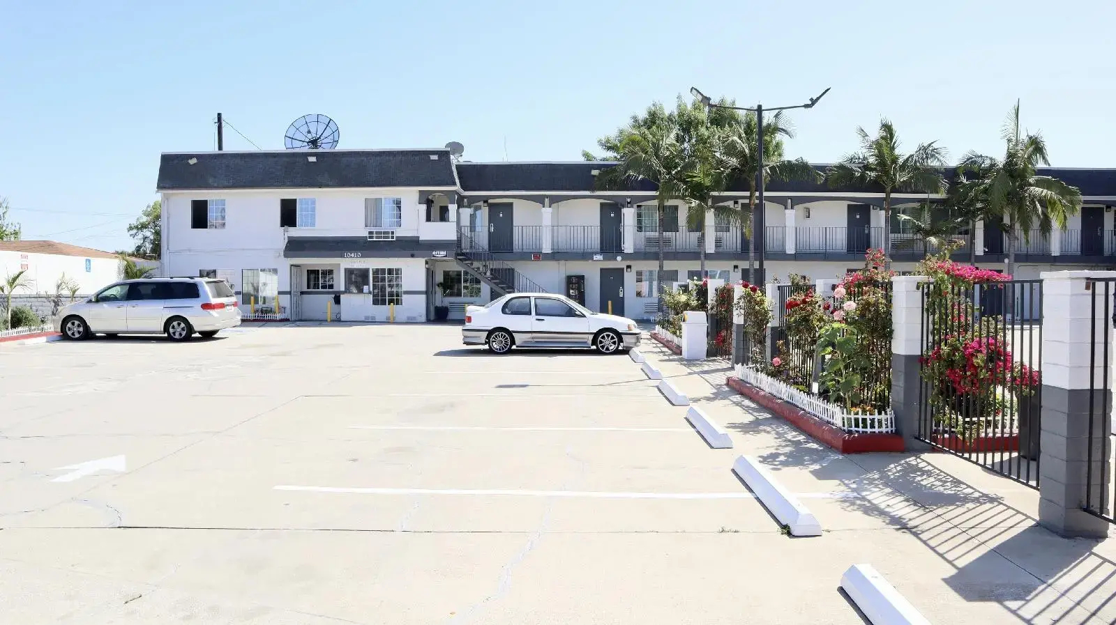 Photo - Value Inn Bellflower