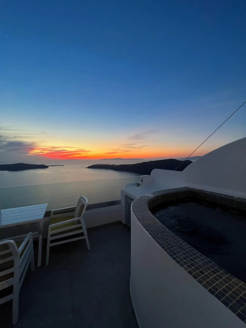 Photo - Unique Suites