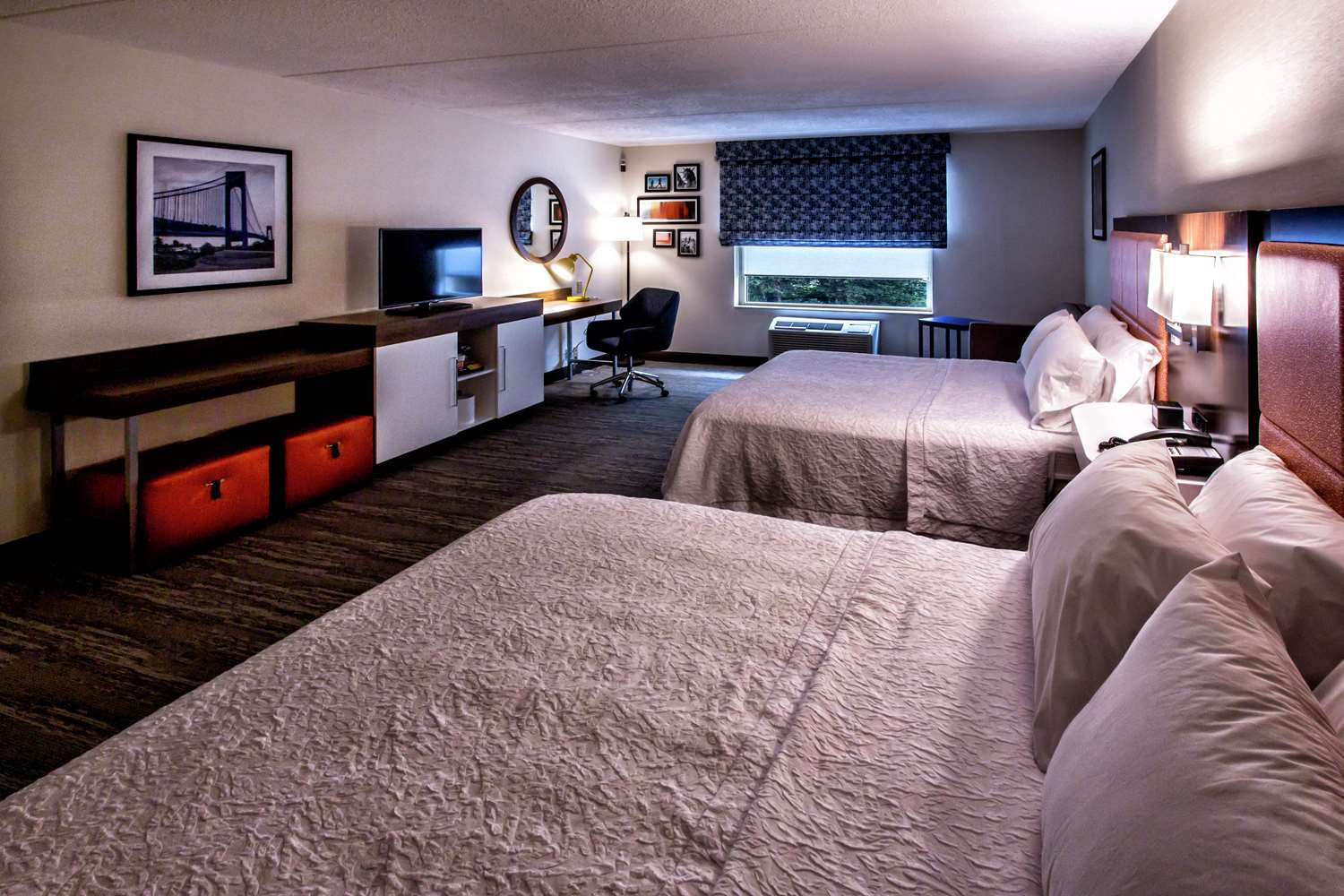 Photo - Hampton Inn & Suites Staten Island
