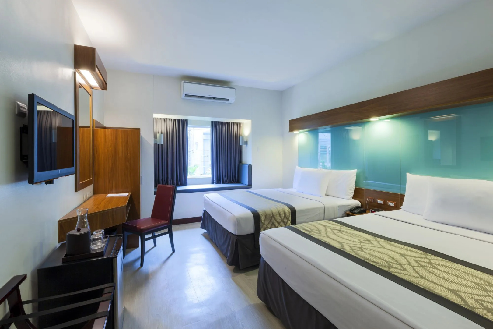 Foto - Microtel by Wyndham UP Technohub