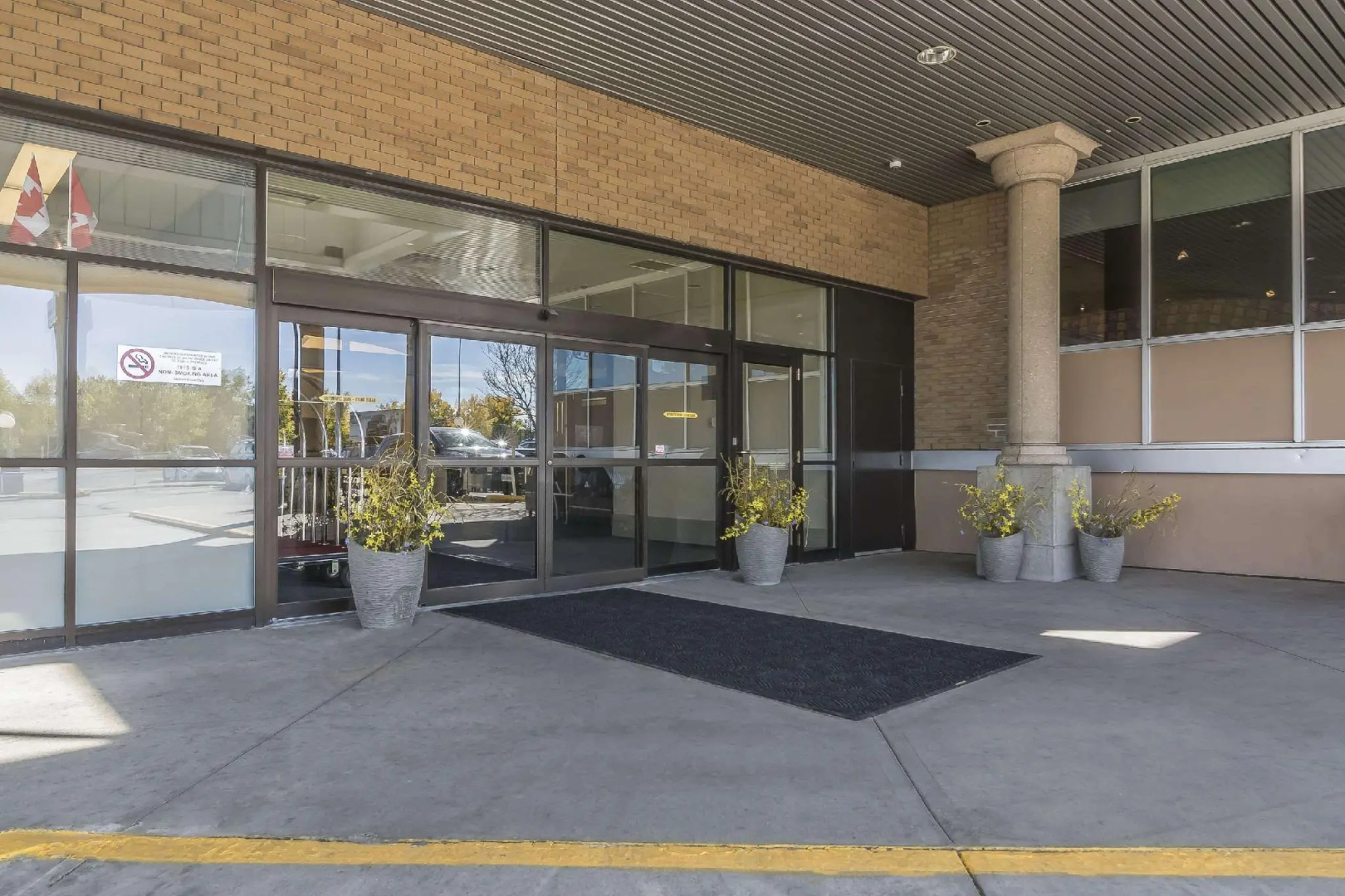 Photo - DoubleTree by Hilton Calgary North