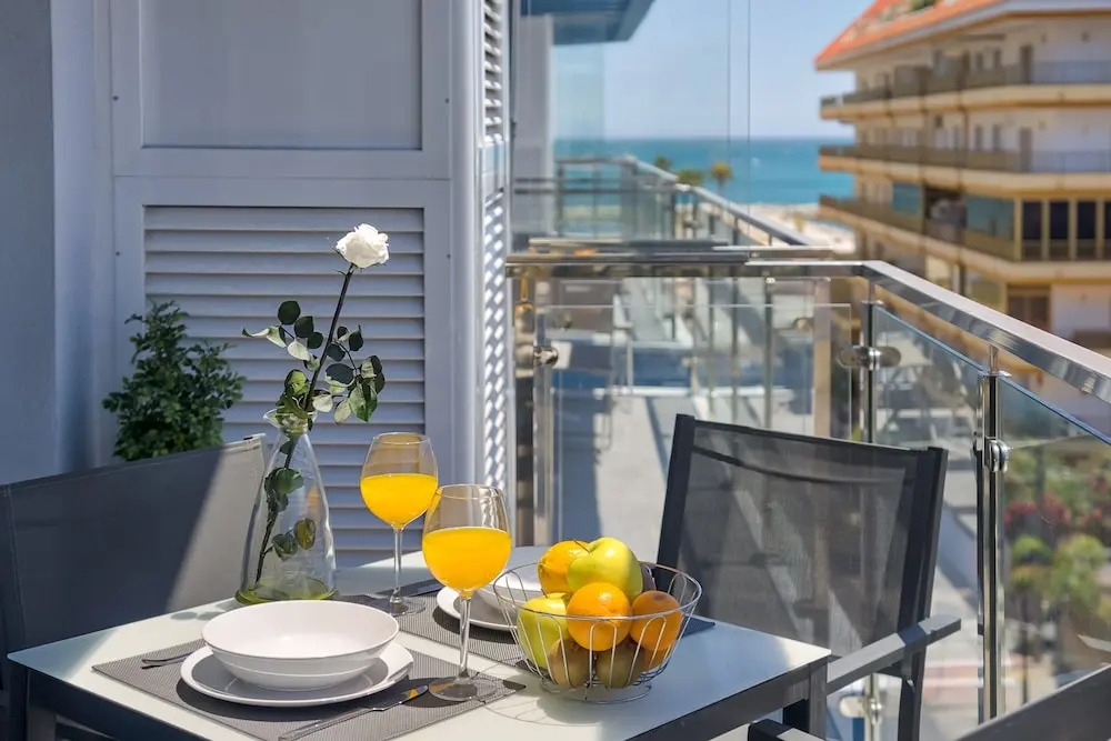 Photo - Sur Suites La Dorada, centricos soleados a pocos metros de la Playa y con Parking Opcional