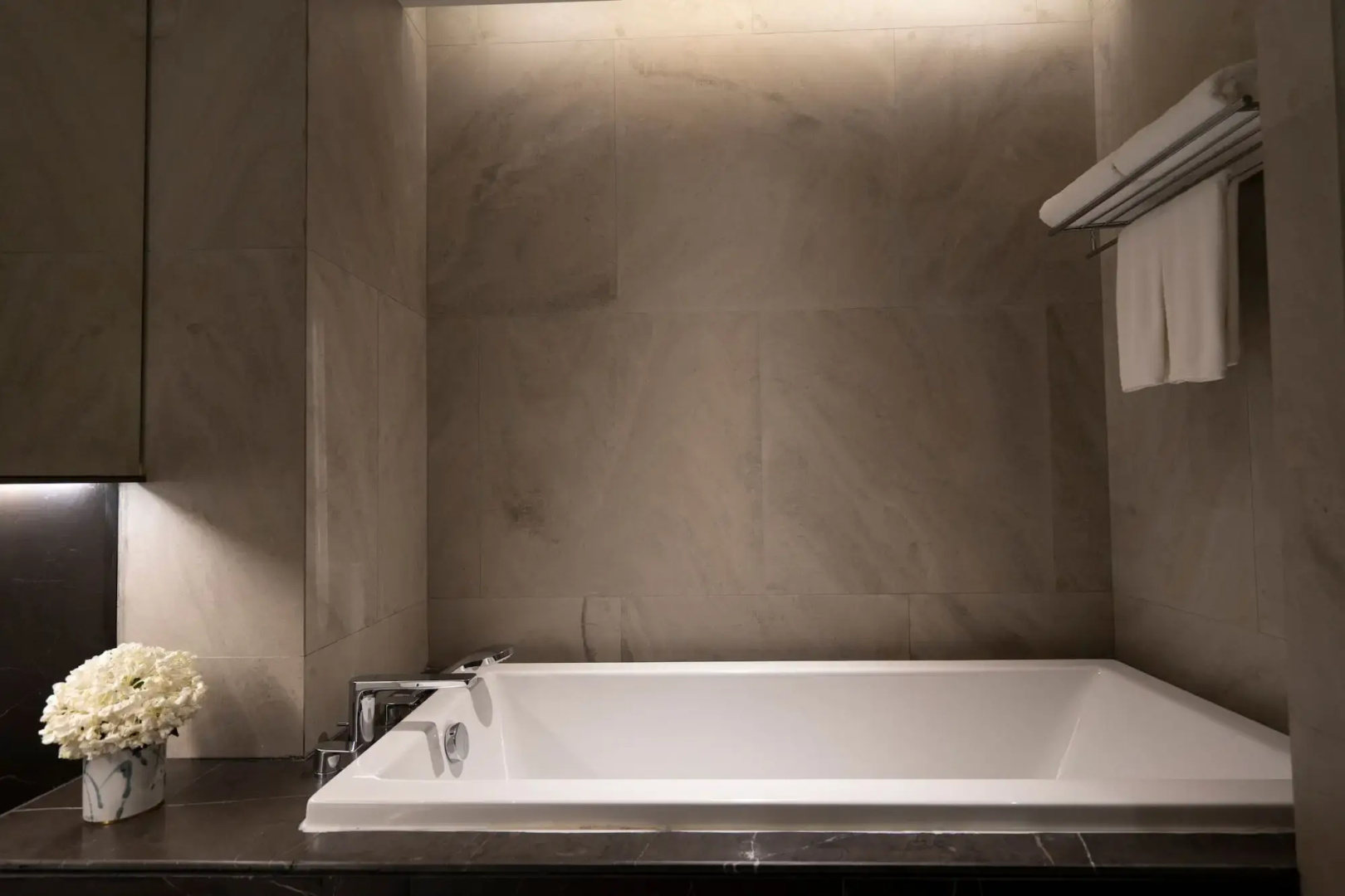 Photo - Walton Suites Sukhumvit