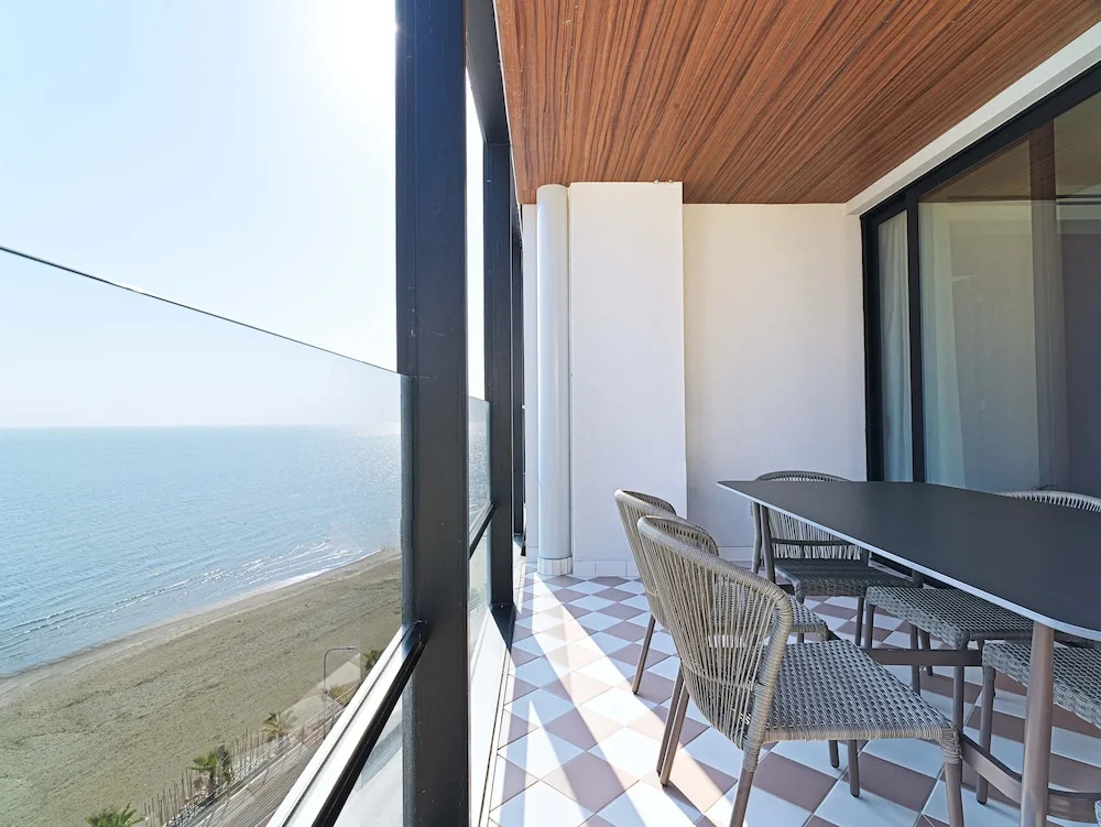 Photo - LIV Mackenzie Beach Suites Larnaca ADULTS ONLY