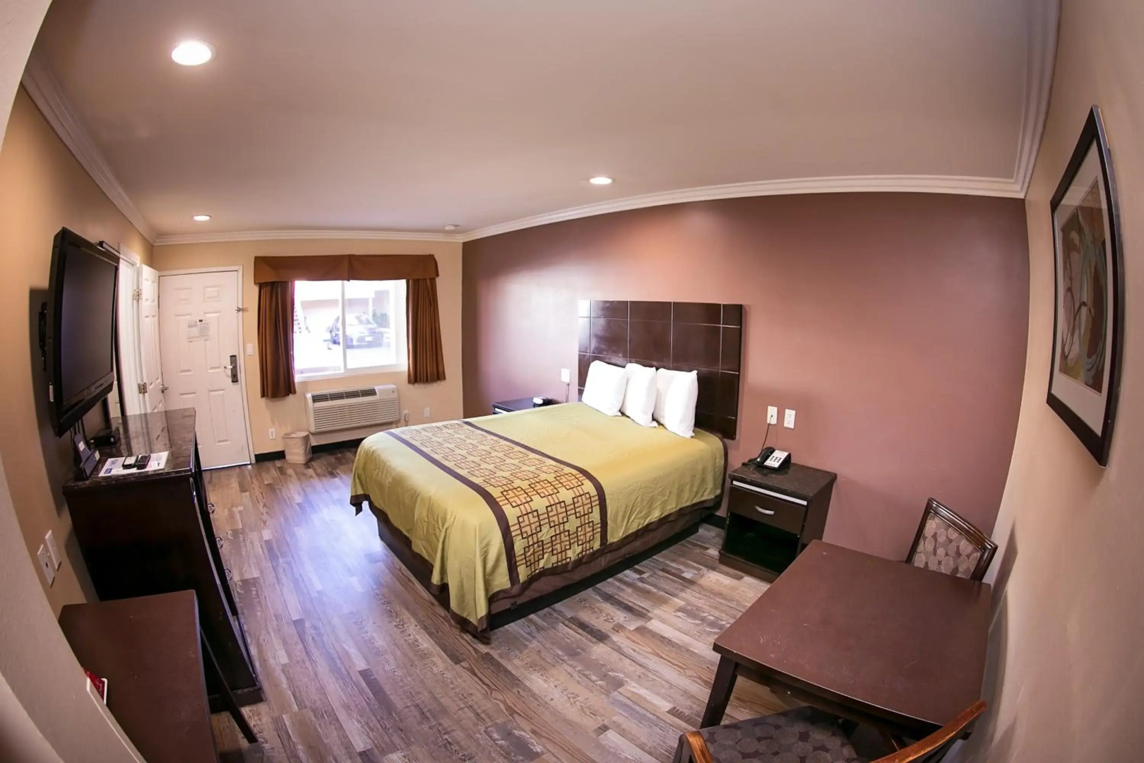 Photo - Rodeway Inn & Suites Bellflower