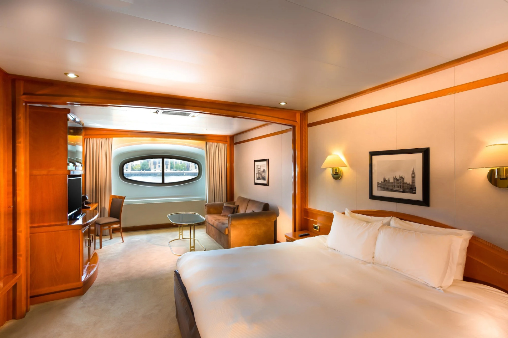 Foto - Sunborn London Yacht Hotel