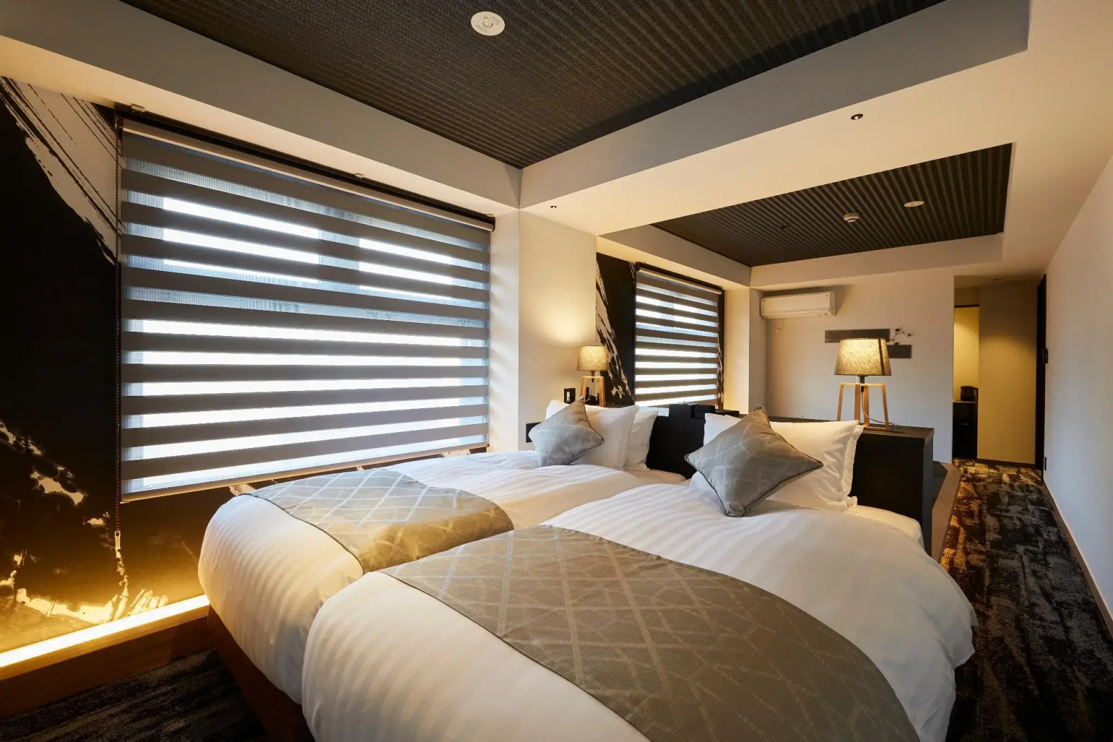 Photo - Rinn Kamiebisu