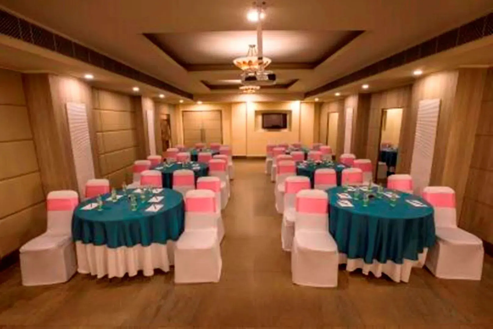 Foto - Sarovar Portico Naraina, Hotel