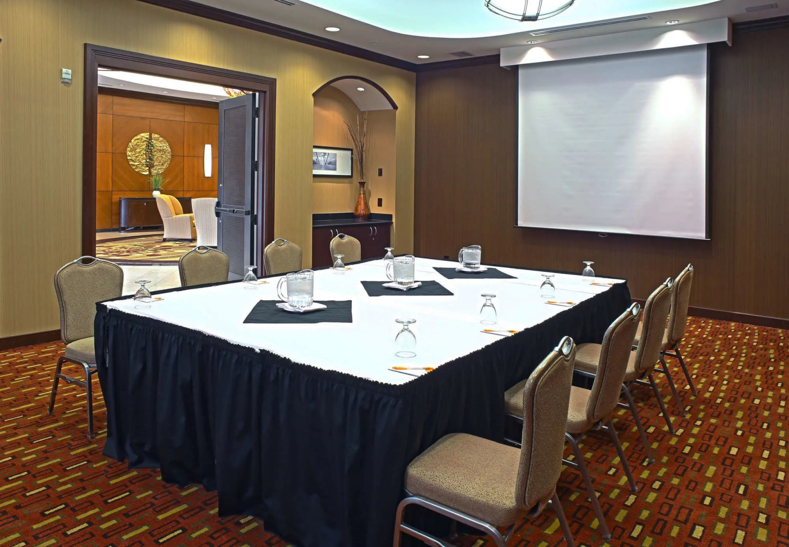 Photo - Courtyard by Marriott Hamilton