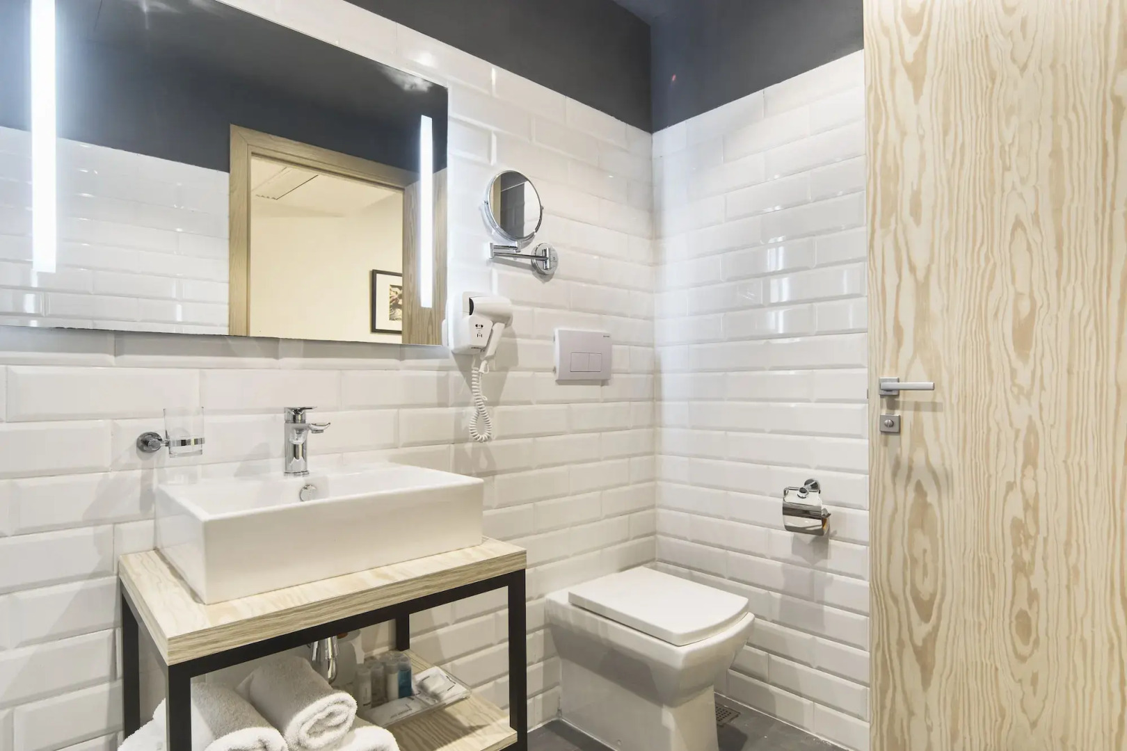 Photo - Mr Todd Hotel