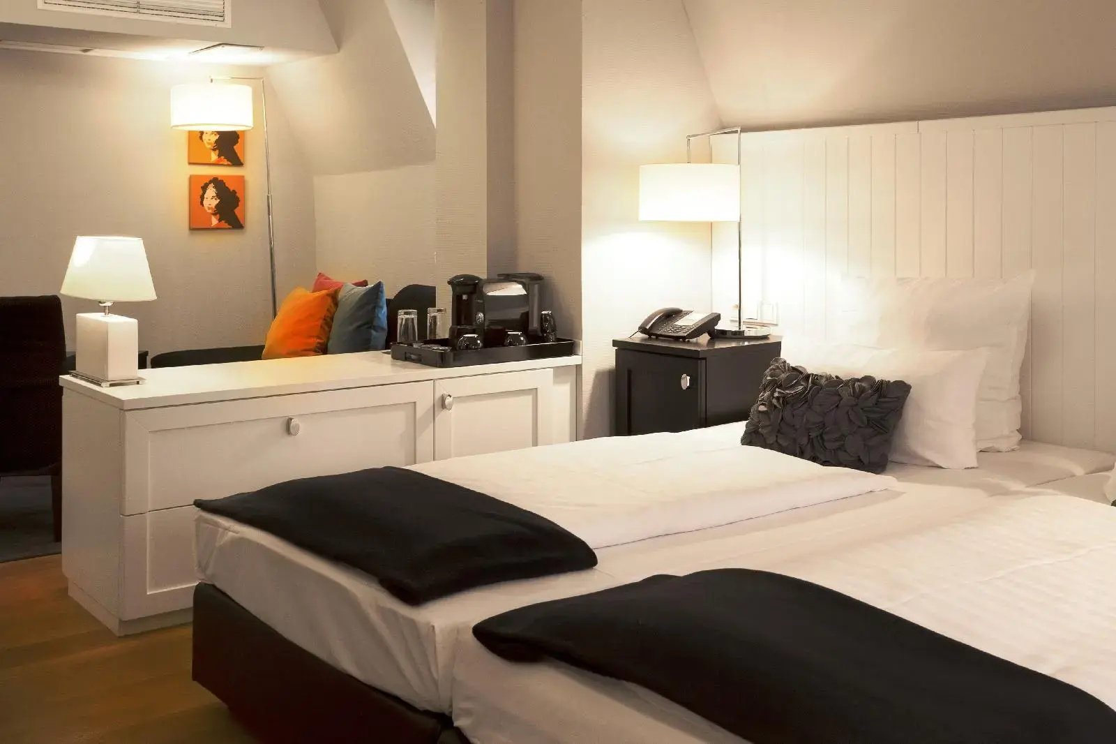 Photo - Victoria Hotel