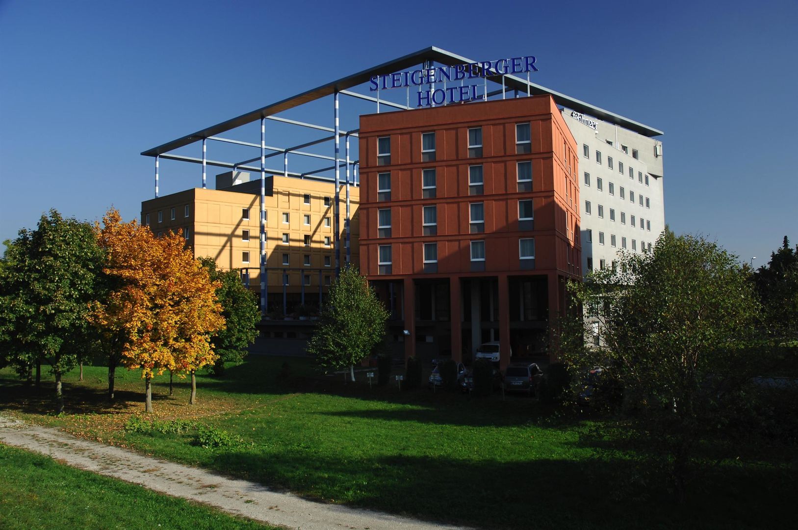 Foto - Trans World Hotel Donauwelle