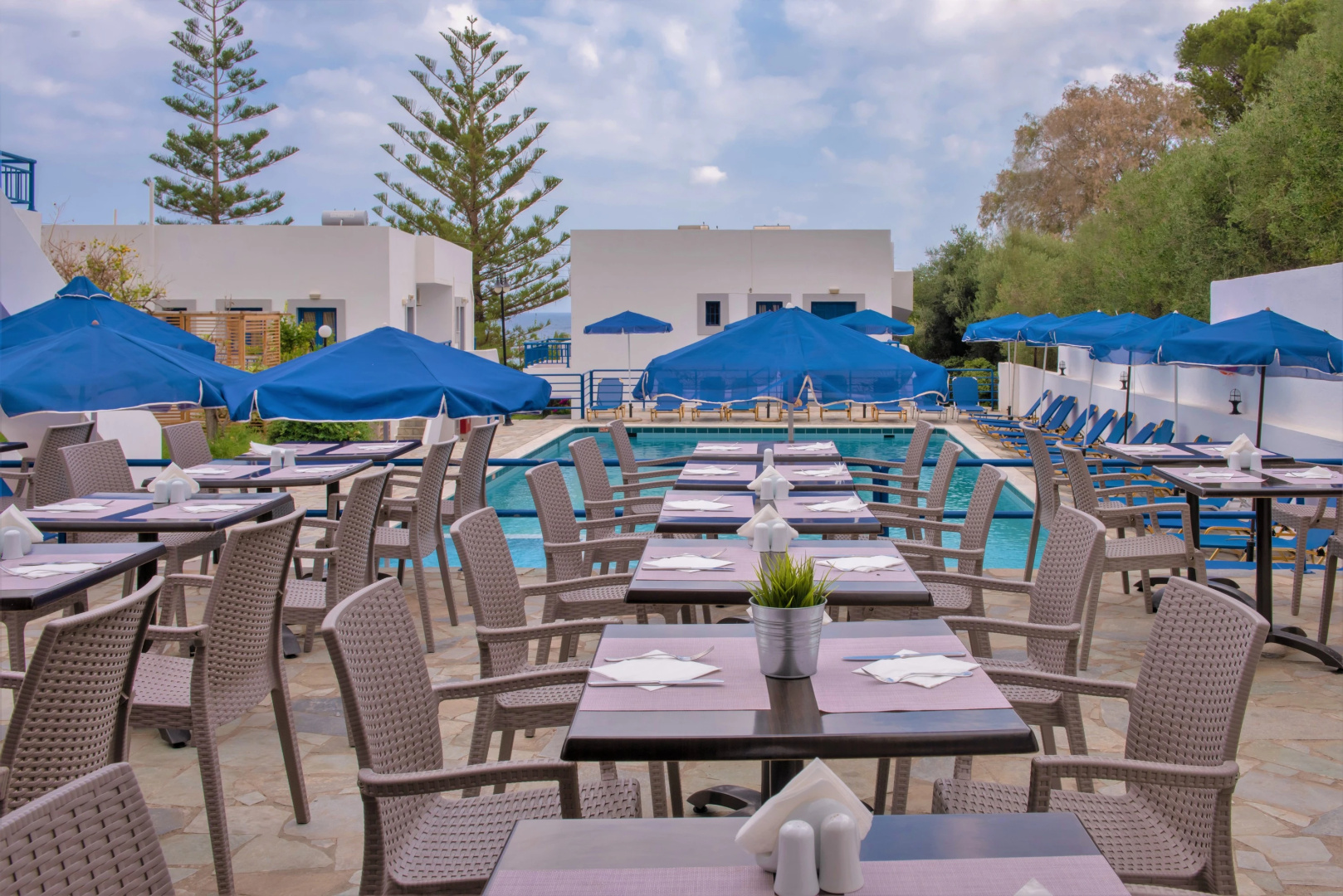 Photo - Sunshine Village Hotel