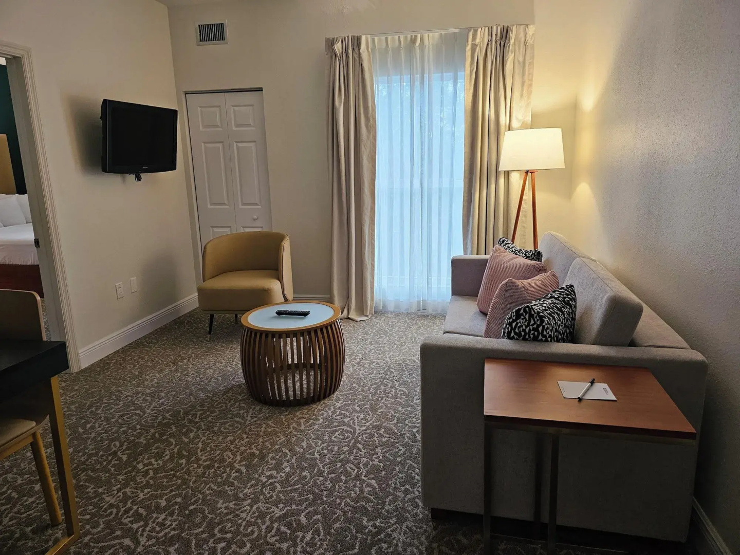 Foto - SureStay Plus by Best Western Orlando Lake Buena Vista