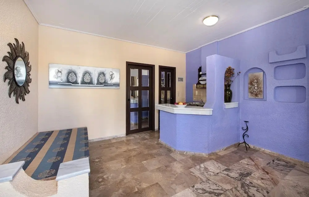 Photo - Castle Suites Hotel