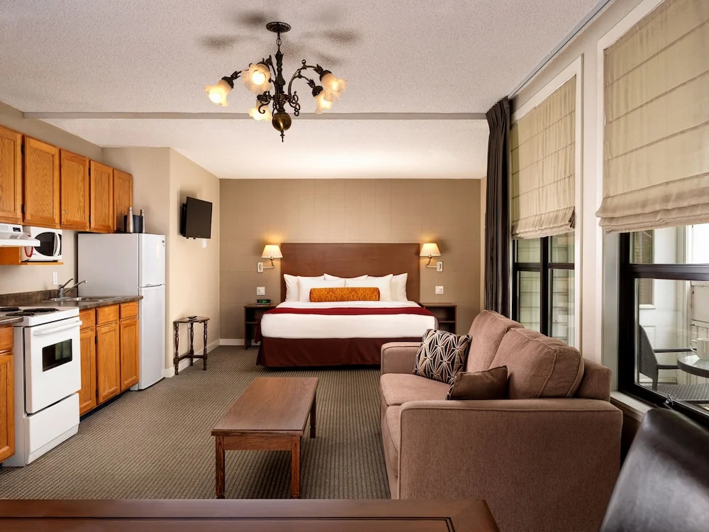 Photo - Huntingdon Hotel and Suites