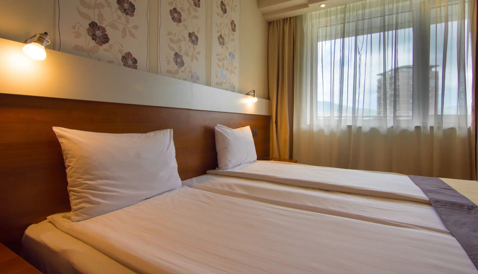 Foto - Hotel Forum - Free Parking for cars