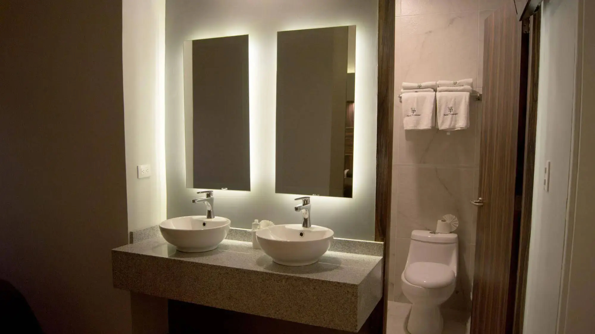 Photo - Hotel Principal