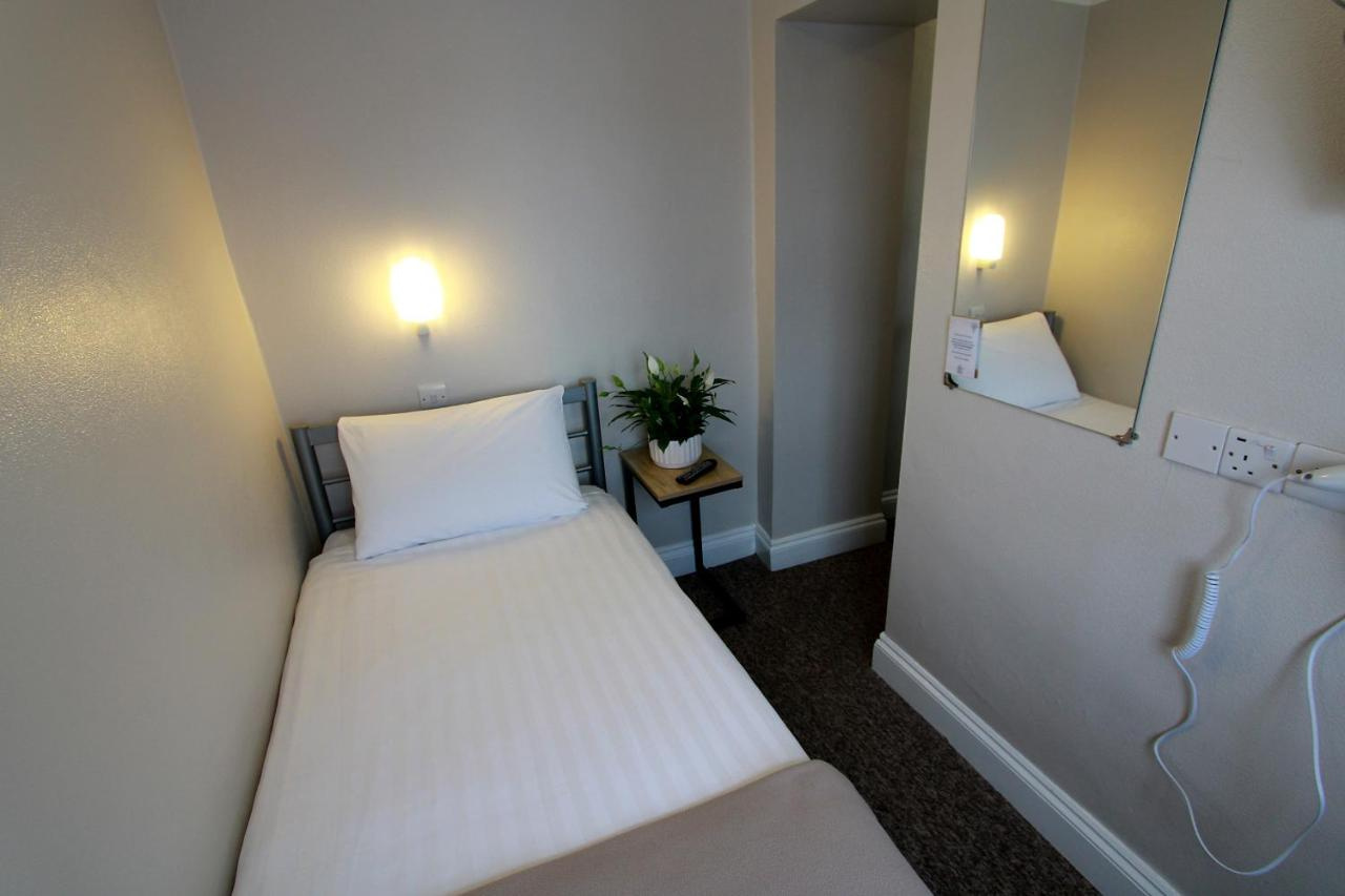 Photo - Lords Hotel