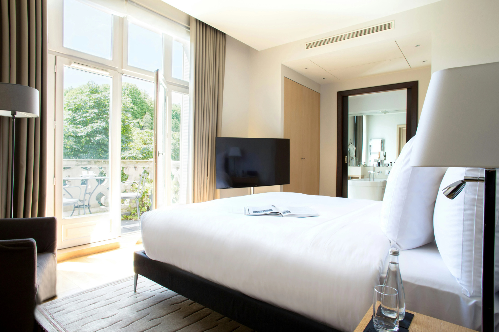Photo - La Reserve Paris Hotel and Spa