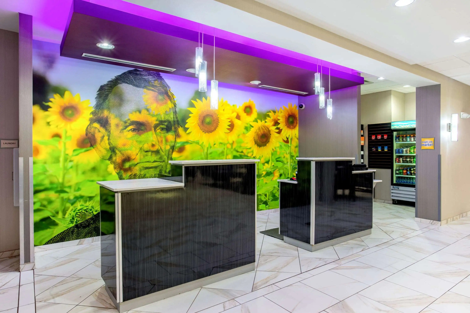 Photo - La Quinta Inn & Suites by Wyndham Springfield IL