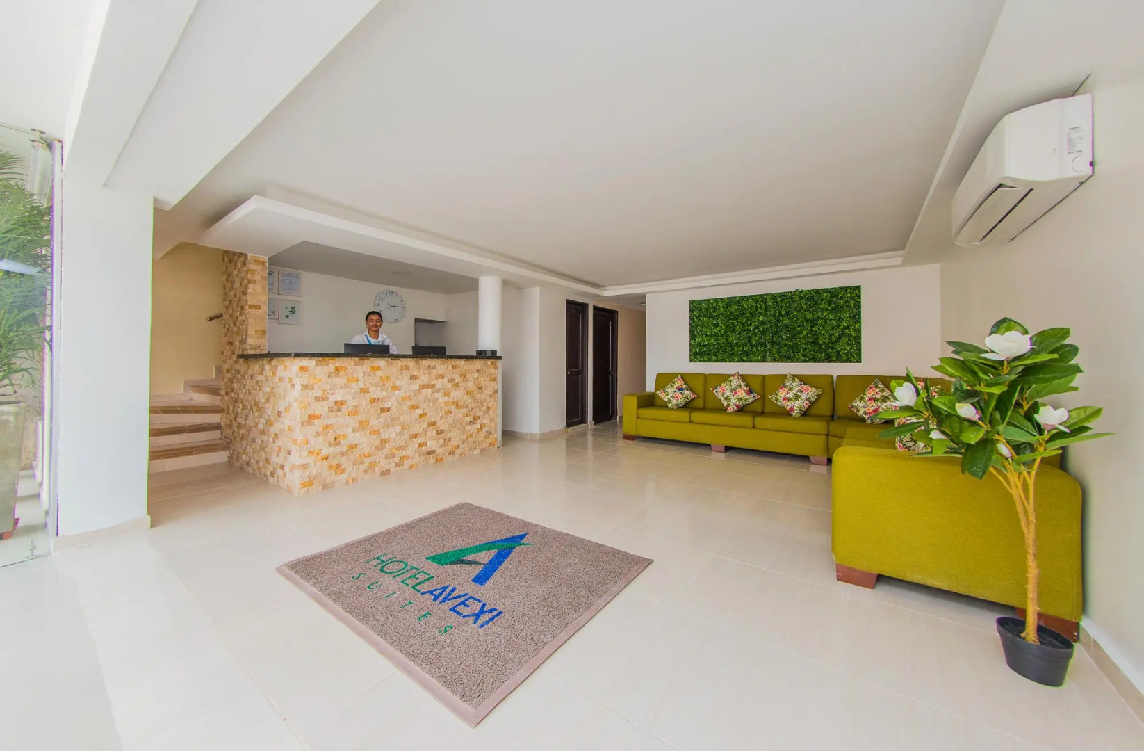 Photo - Hotel Avexi Suites By GEH Suites