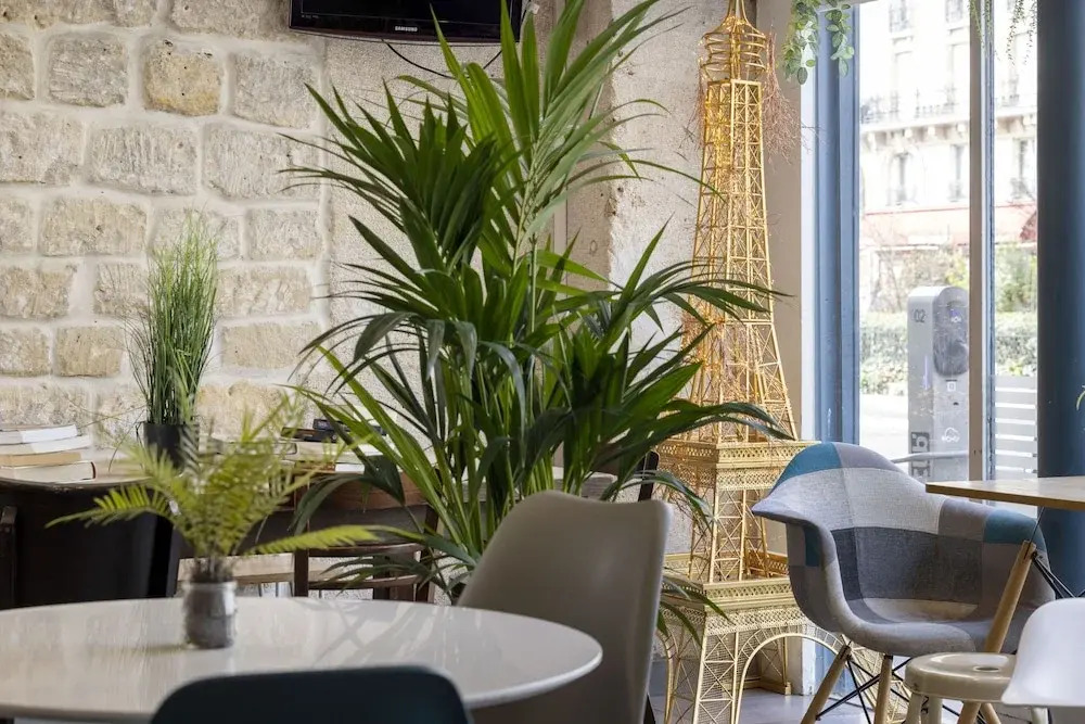 Photo - Le Regent Montmartre by Hiphophostels