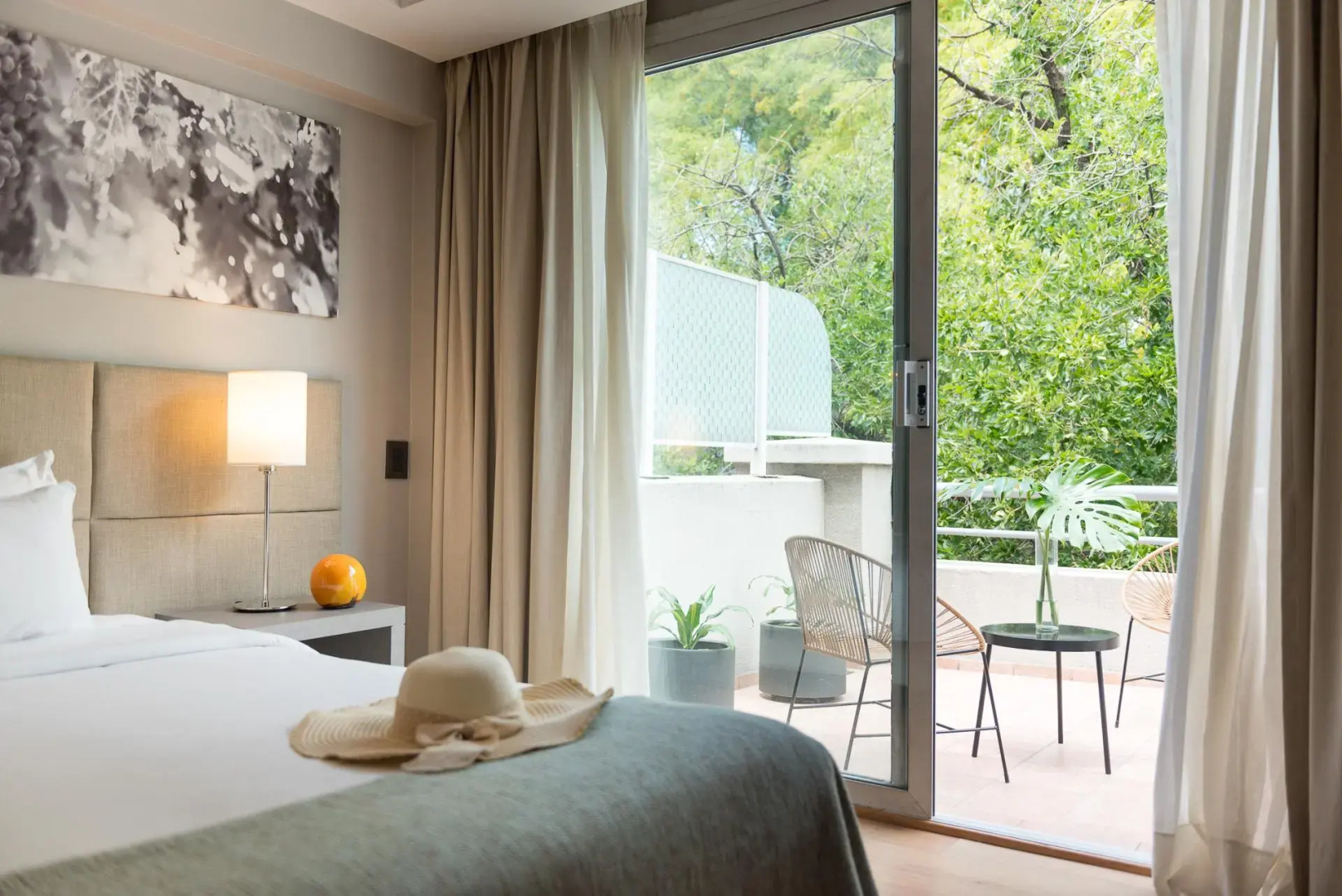 Photo - Portal Plaza Suites