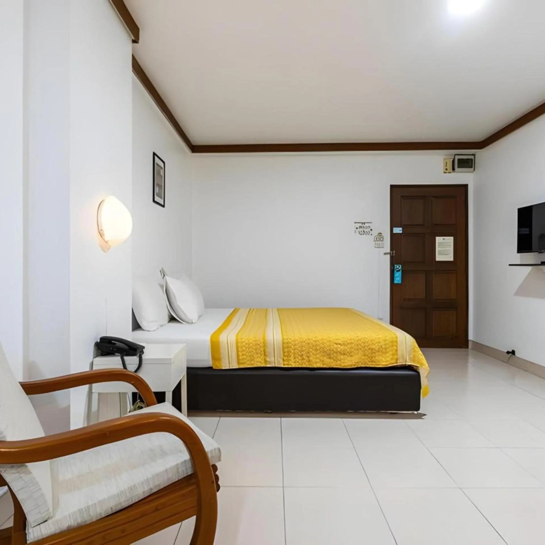 Photo - Collection O Howard Square Boutique Hotel