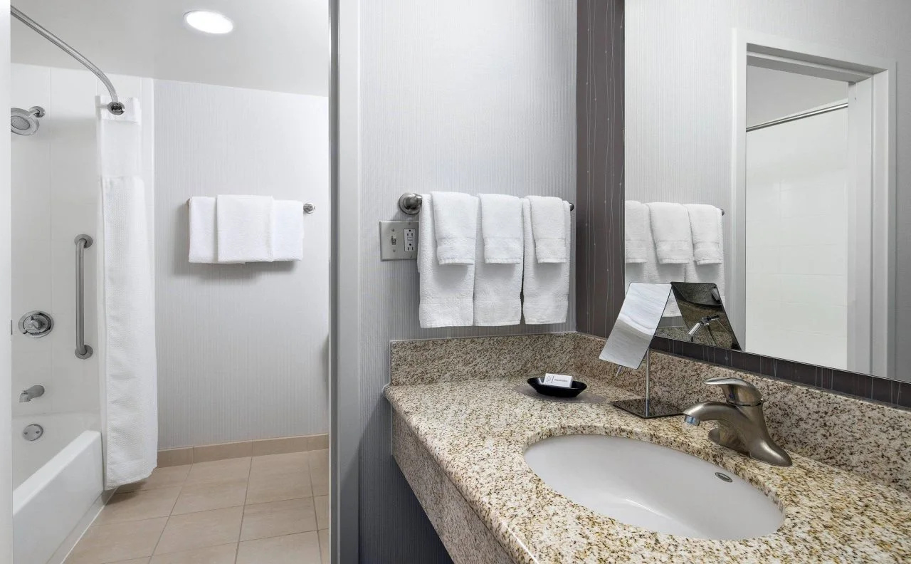 Photo - Courtyard by Marriott Pittsburgh Airport