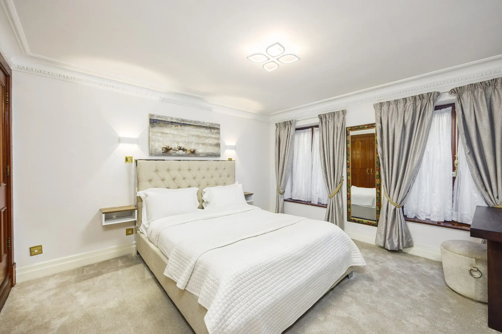 Photo - Carlton Court - Mayfair