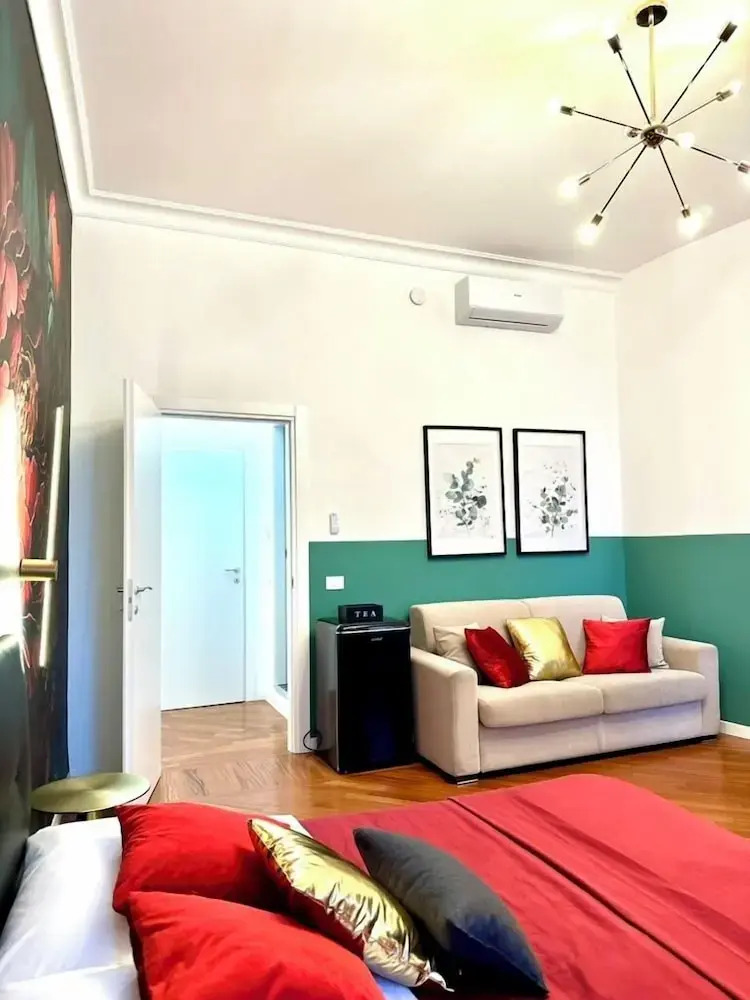 Photo - Vacanze Romane Suite 7 Languages