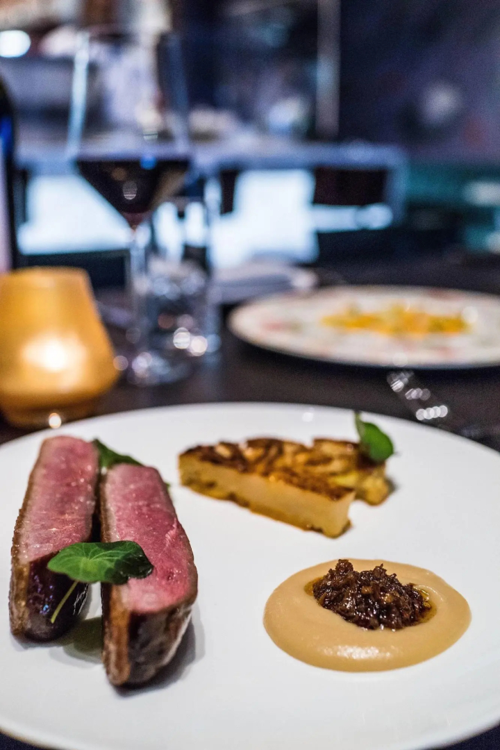 Photo - Hotel EMC2, Autograph Collection