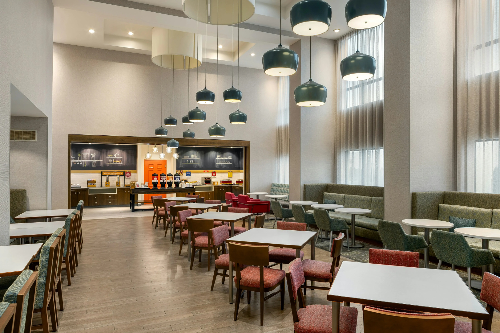 Foto - Hampton Inn & Suites by Hilton Montreal-Dorval