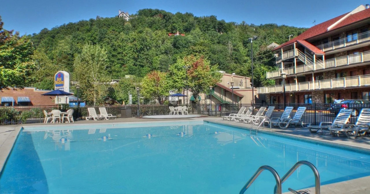 Foto - Crossroads Inn & Suites