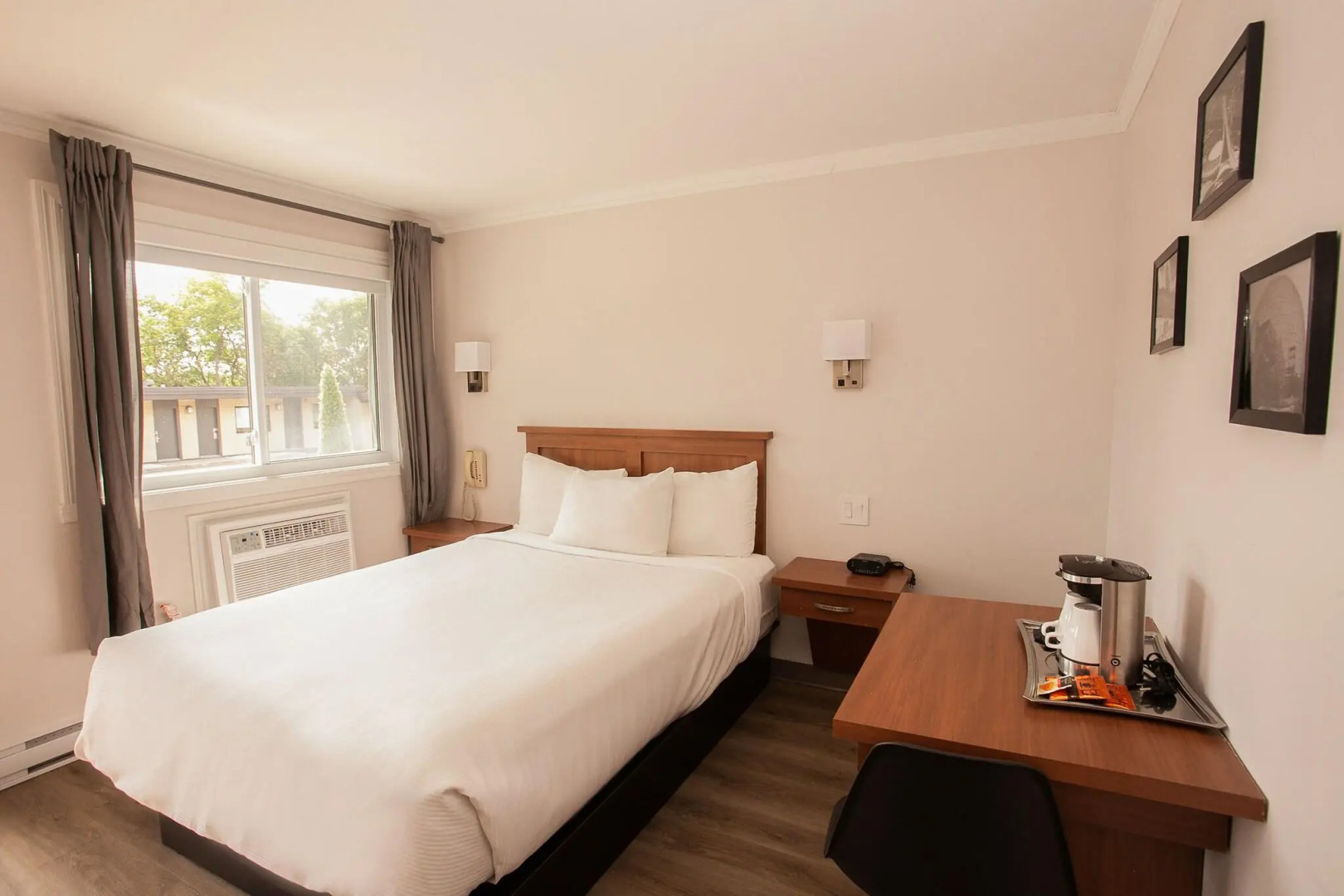 Photo - Motel Newstar Laval