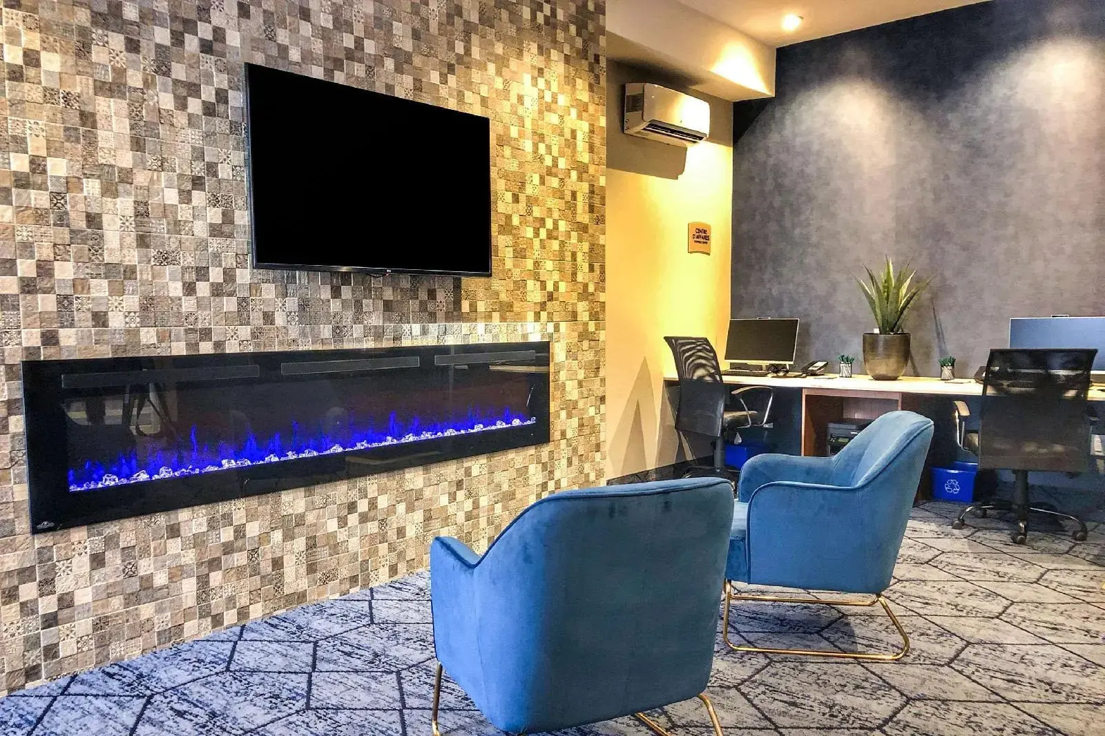 Photo - Quality Inn Centre-Ville