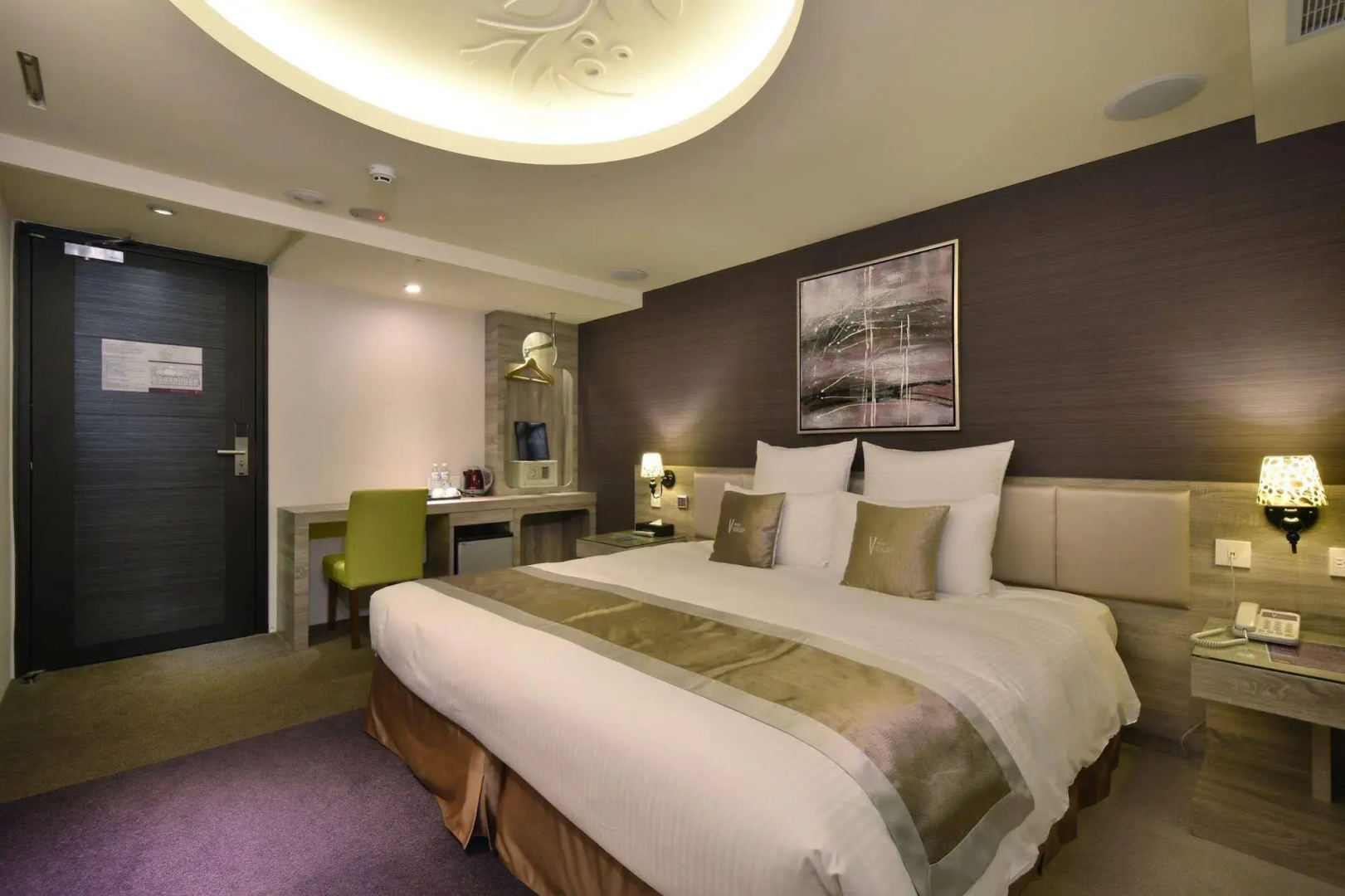 Photo - V-one Vogue Hotel