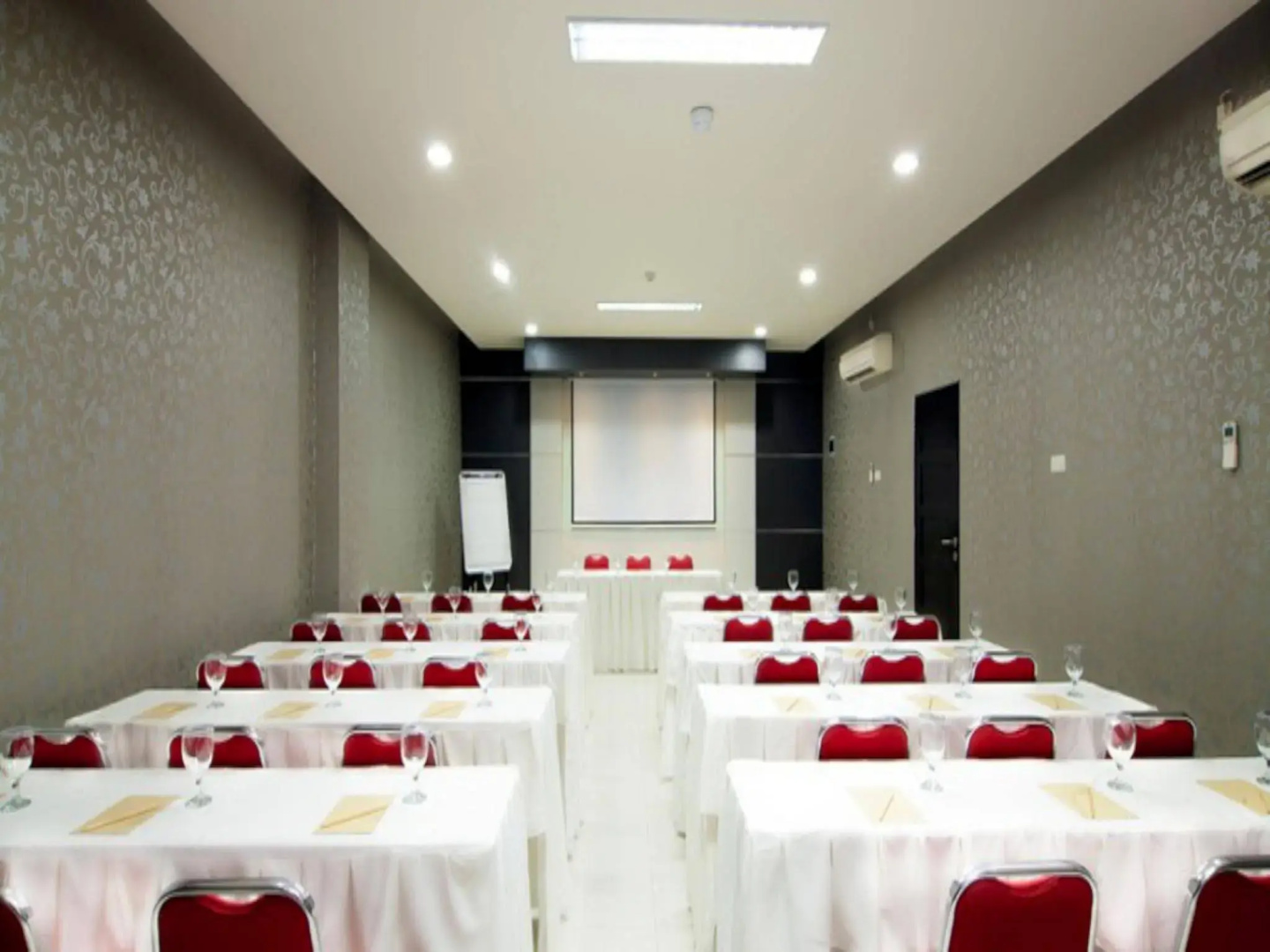 Foto - Cordela Inn Medan