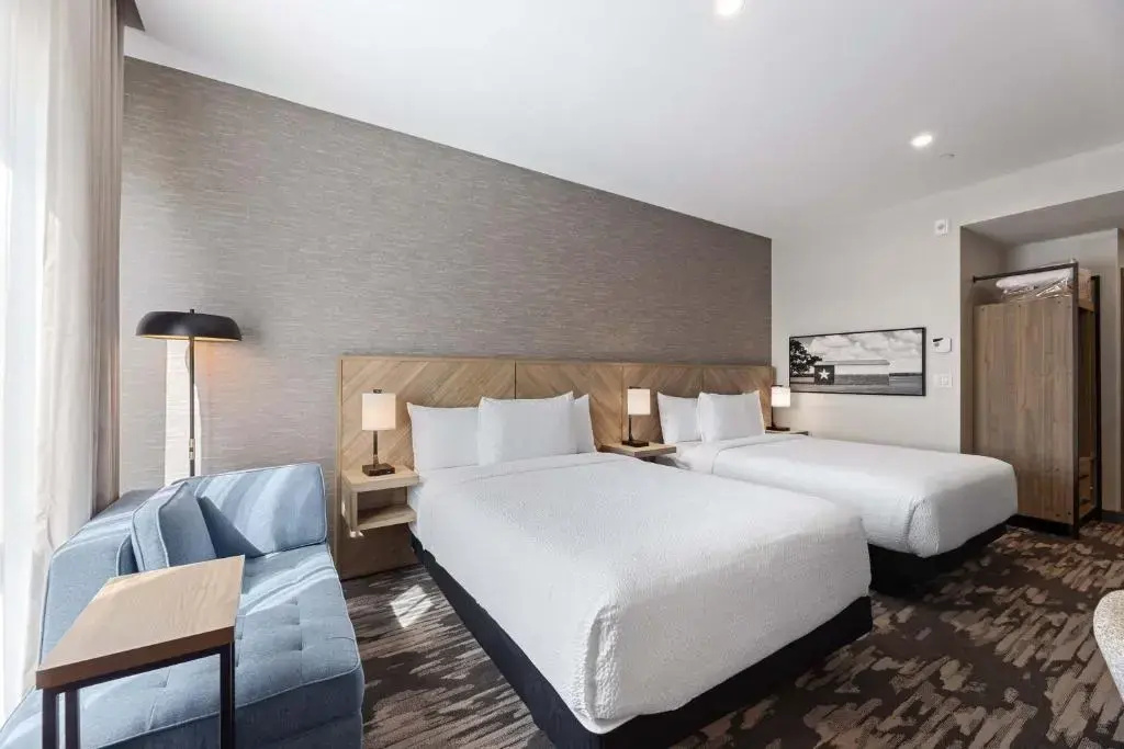 Photo - Sandman Signature Dallas Las Colinas Hotel & Suites