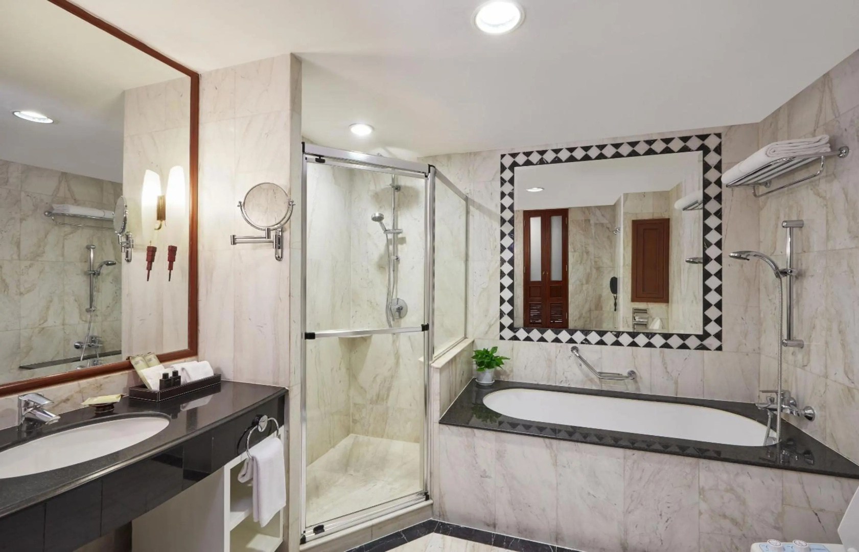 Photo - The Davis Bangkok Hotel