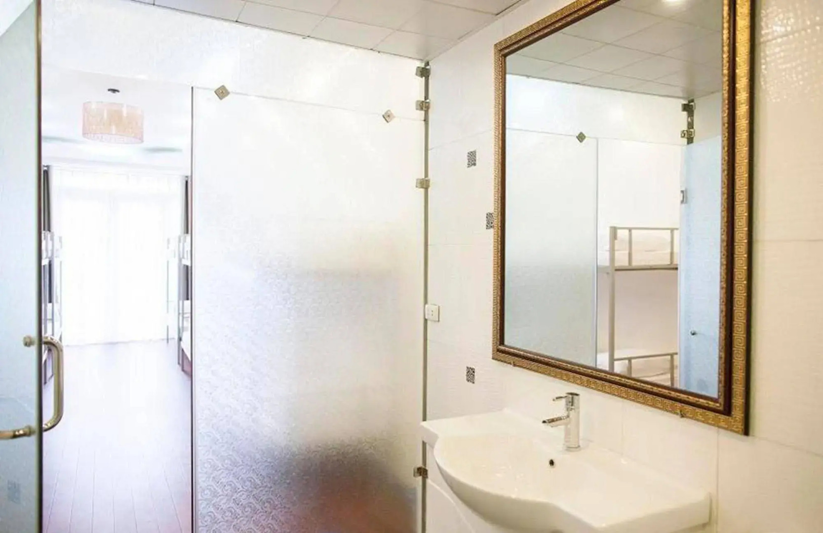 Photo - Wild Lotus Hotel & Travel 2