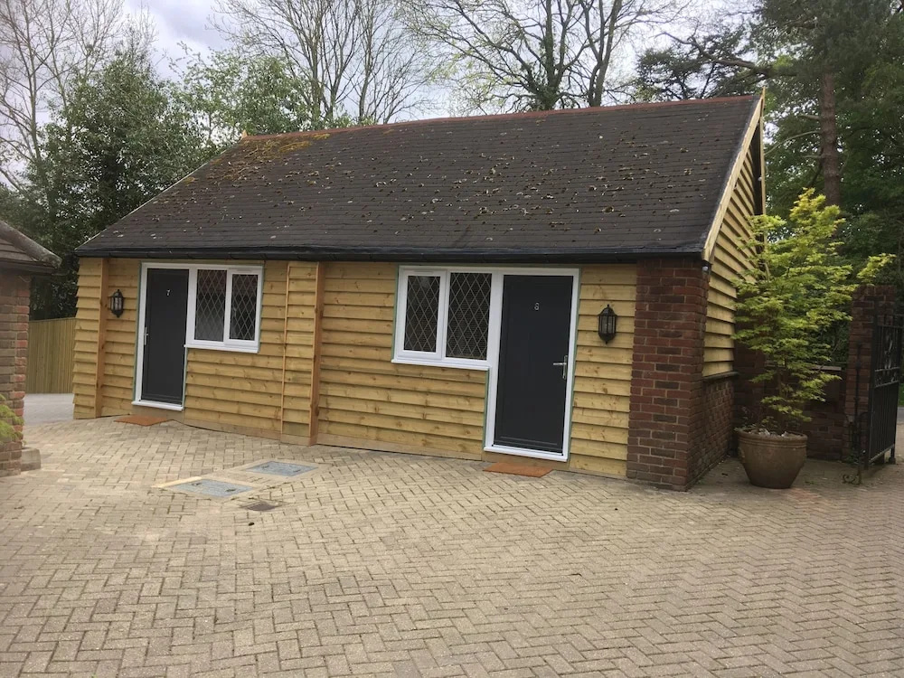 Photo - Trumbles Gatwick B&B, Peaceful Stay with Parking & Easy Airport Access