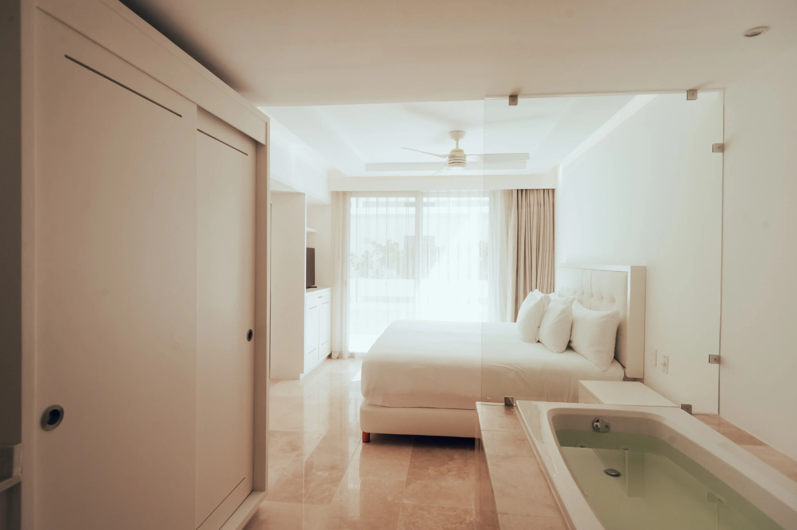 Photo - Antera Hotel & Residences