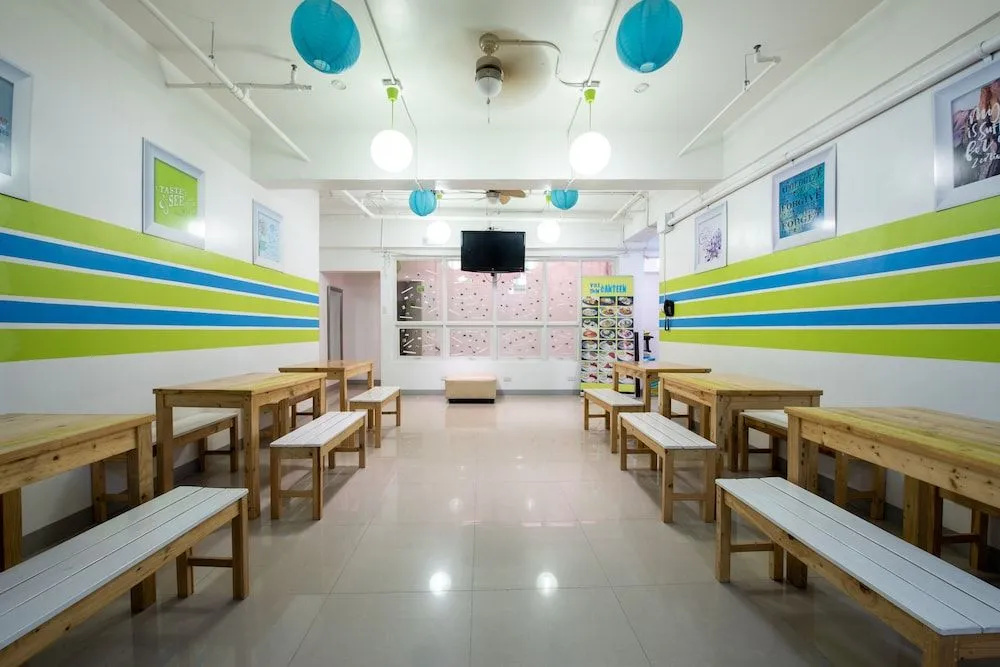 Foto - Yuj Inn Pasay
