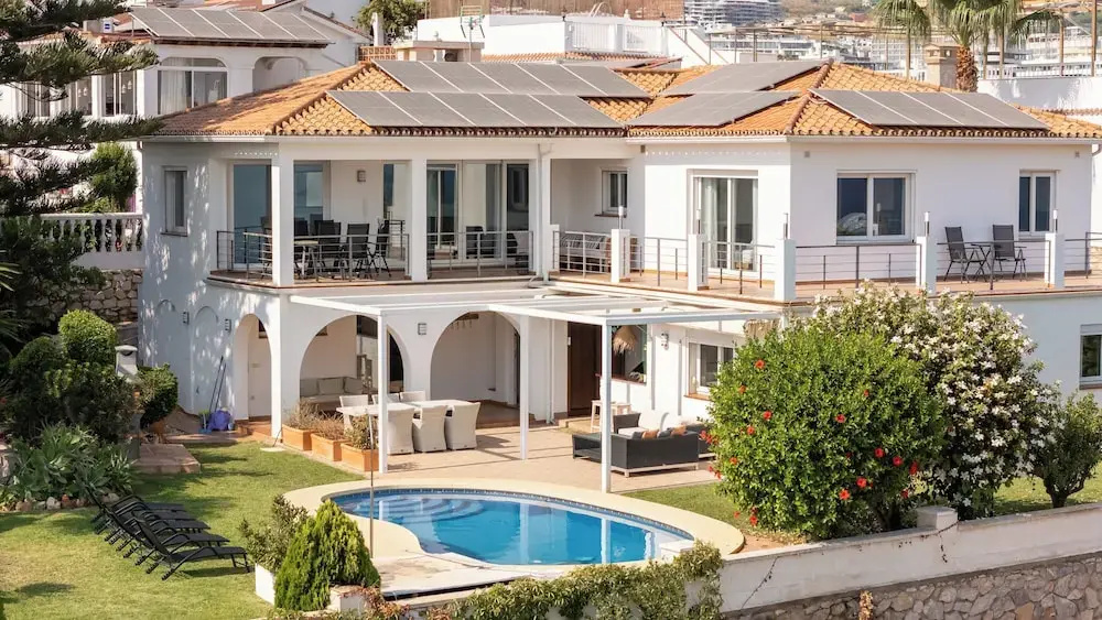 Foto - Spacious 3BR Villa with Private Pool and Sea Views