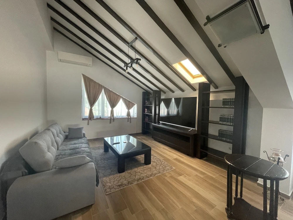 Photo - Iarca Inn