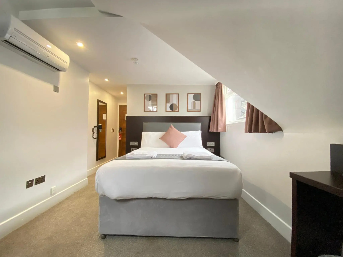 Photo - Trebovir Hotel