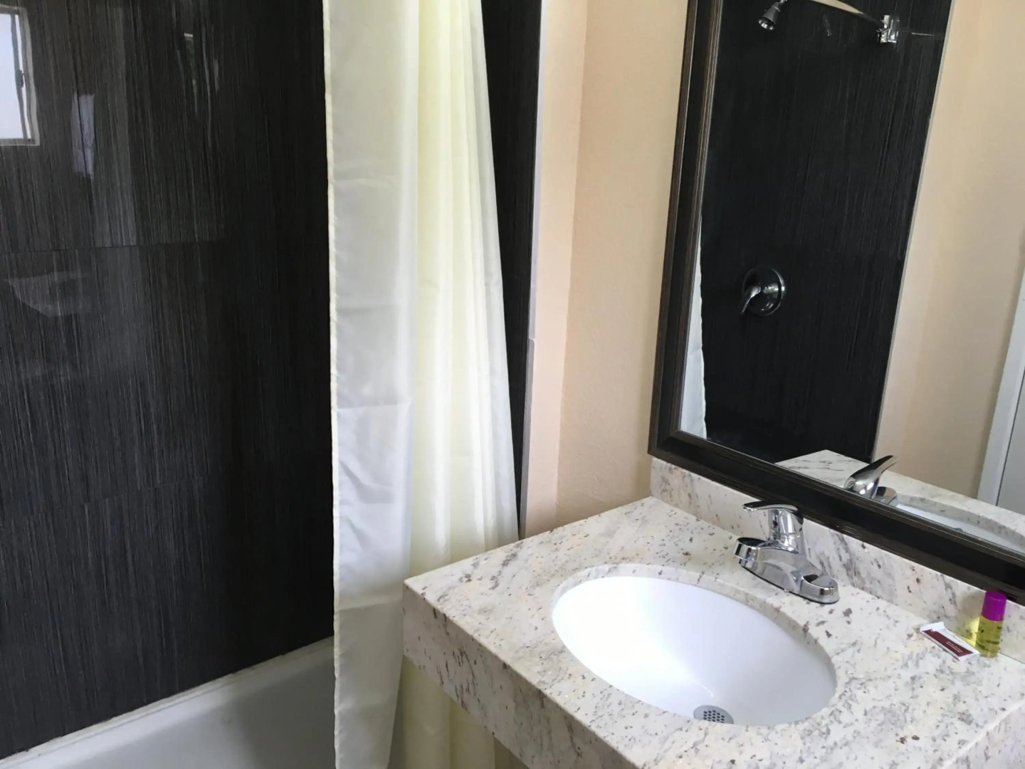 Photo - Ace Budget Motel